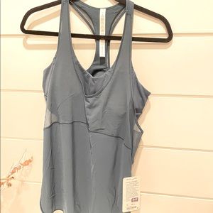Lululemon twist around tank. Super light!